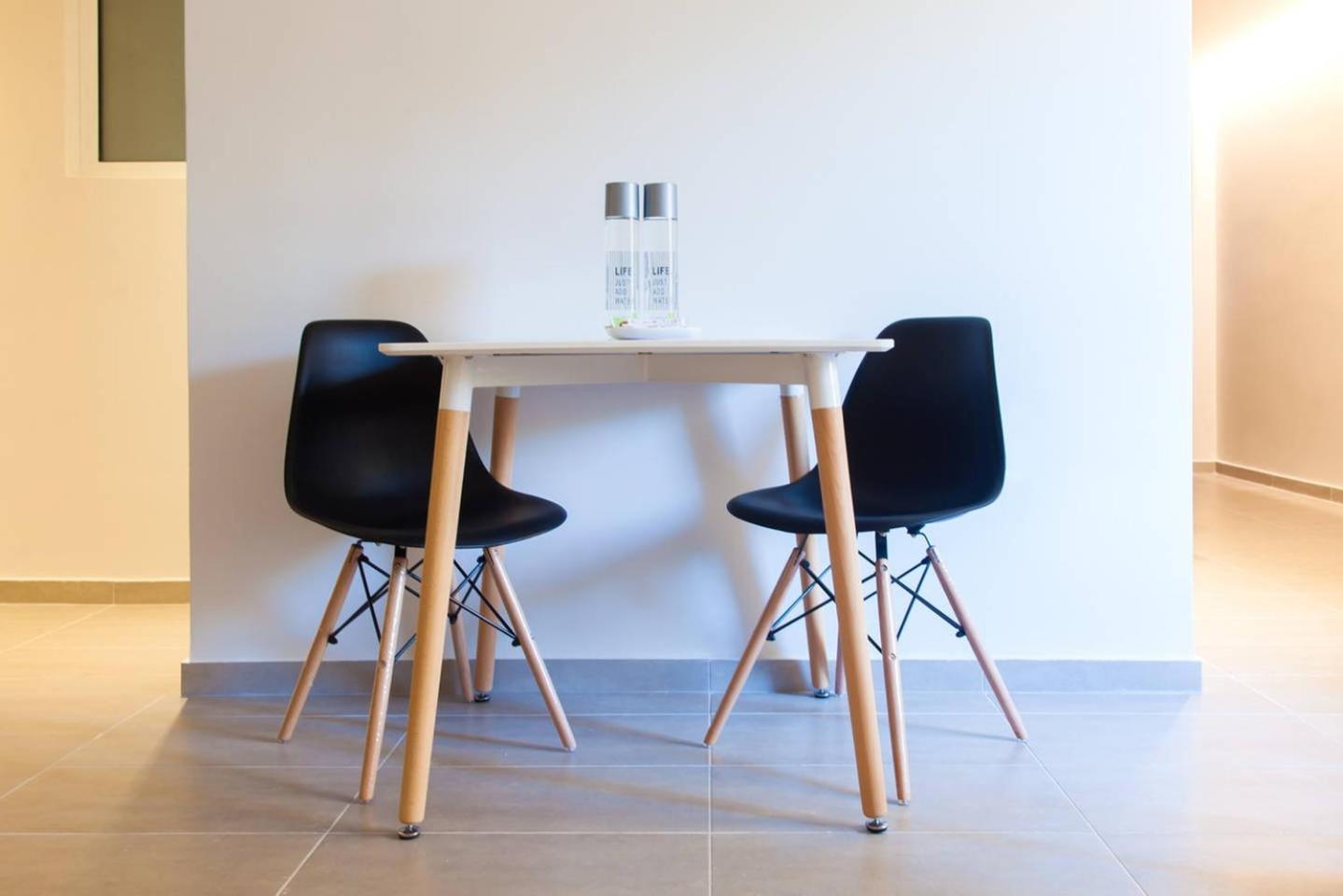Toni'S Charming Apartment In The Thisseo Station Atene Esterno foto